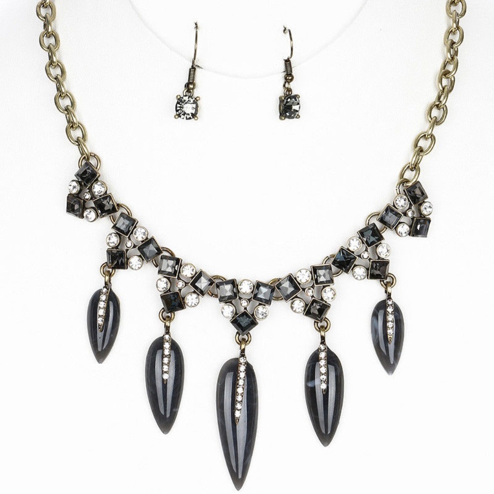 Elongated Teardrop Stone Bib Necklace and Earring
